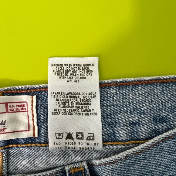 Vintage 505 Levi’s High Waist fit Jeans - Picture 9 of 10